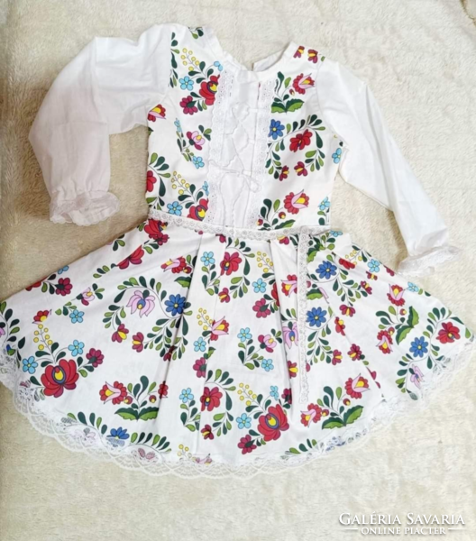 Hungarian girl's dress, for Easter