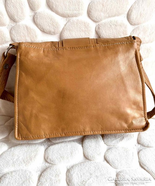 Sporty and elegant retro mustard light brown faux buckle versatile women's leather bag