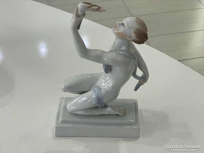 Herendi Olimpikon olimpia szobor figura női figura Gondos József terve