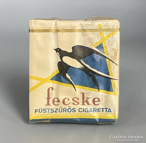 Régi FECSKE bontatlan cigaretta csomag 4,40 Ft