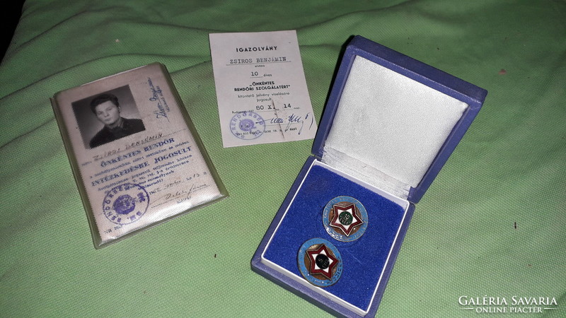 Old volunteer policeman 5 and 10 year service badge in box + owner's IDs as shown in pictures