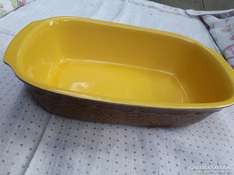 Ceramic baking dish with glazed pattern 32x23 cm. Flawless