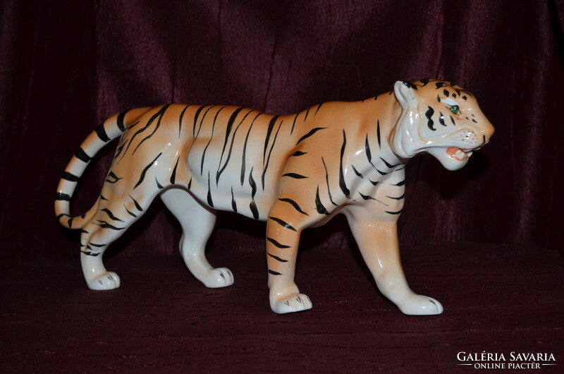 A large tiger