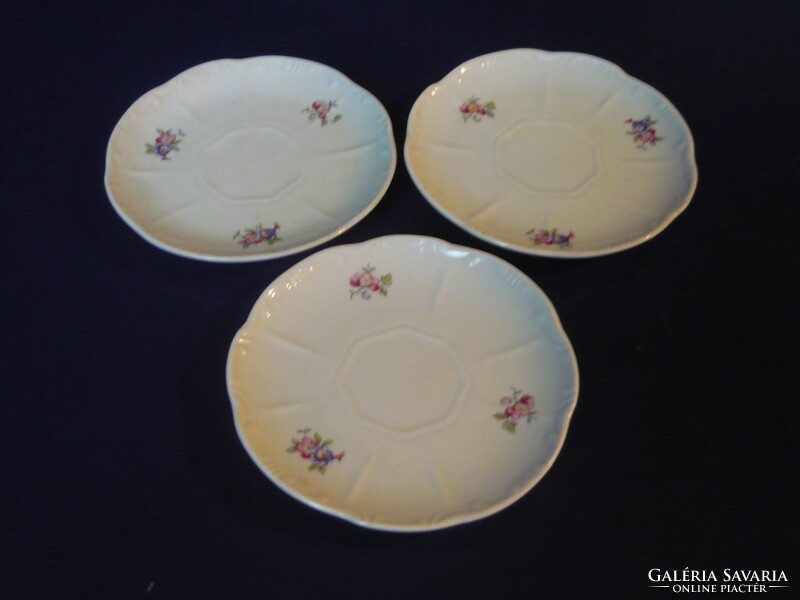 As a replacement, 3 pieces of zsolnay coffee cup coasters