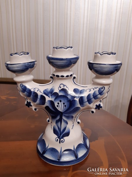 Three-pronged ceramic candle holder