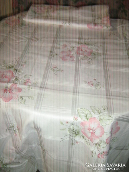 Beautiful vintage pink floral bedding set