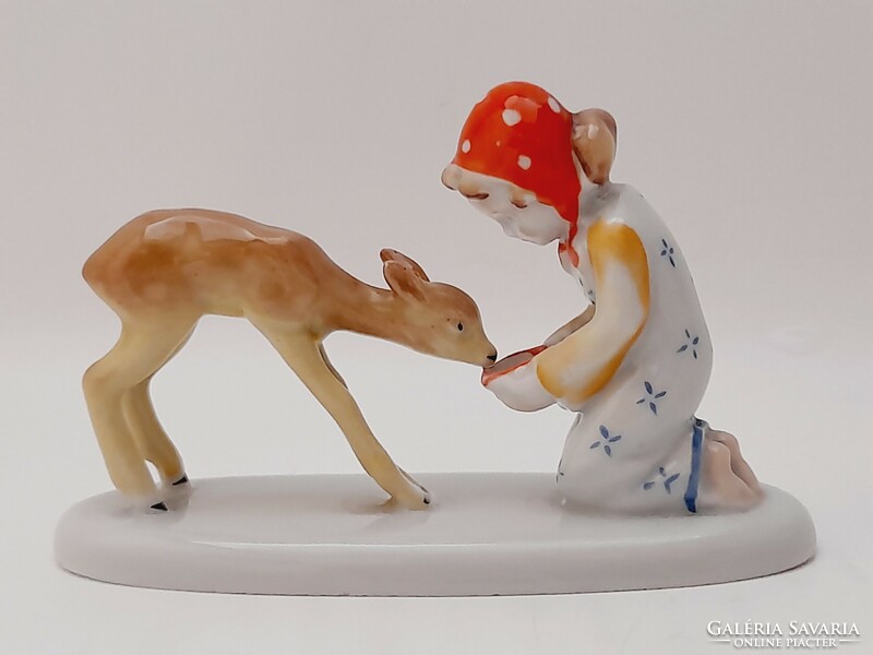 Metzler & Ortloff porcelain girl feeding a fawn, 9.5 cm