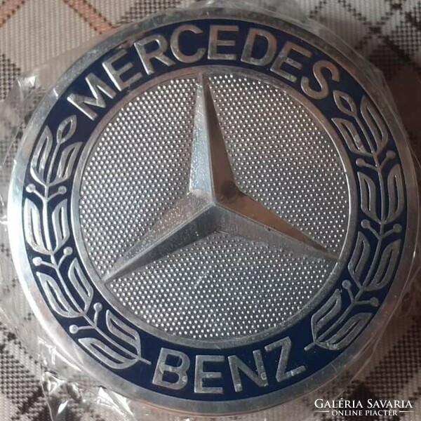 Retro ,bontatlan Mercedes márkajelzés