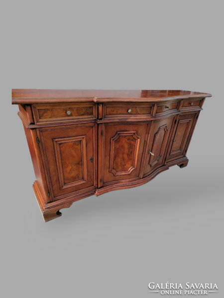 Chest of drawers with root veneer