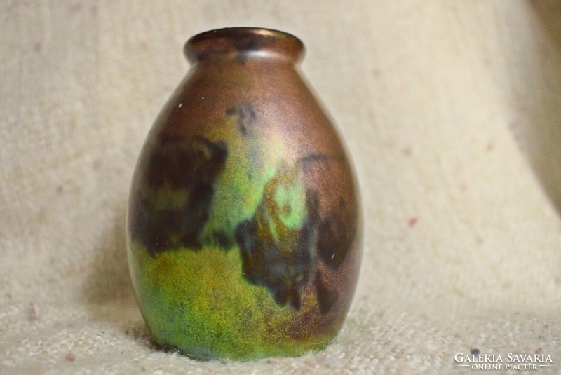 Zsolnay, porcelain vase, eosin, labrador glaze 7.5 x 9.5 cm small glaze damage!