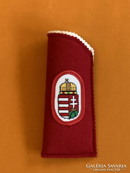 Red felt glasses case with coat of arms, needle tapestry insert