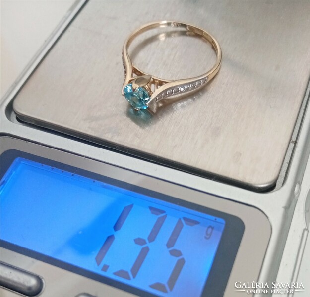 14 carat very beautiful stone ring
