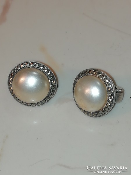 Antique earrings 17.