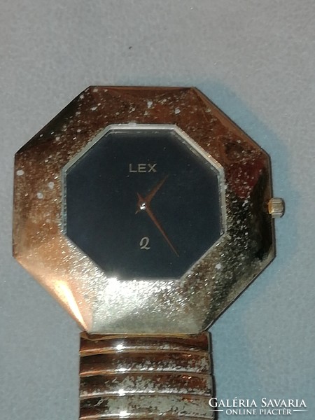 Watch 4. It is in the condition shown in the pictures