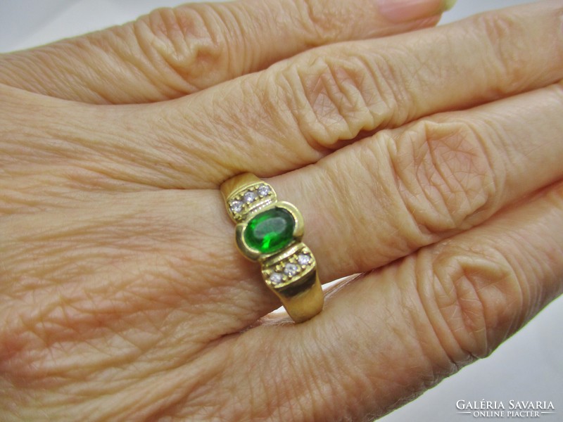 Gyönyörű régi  14kt arany gyűrű  sz. smaragd kővel nagy méret 68-as