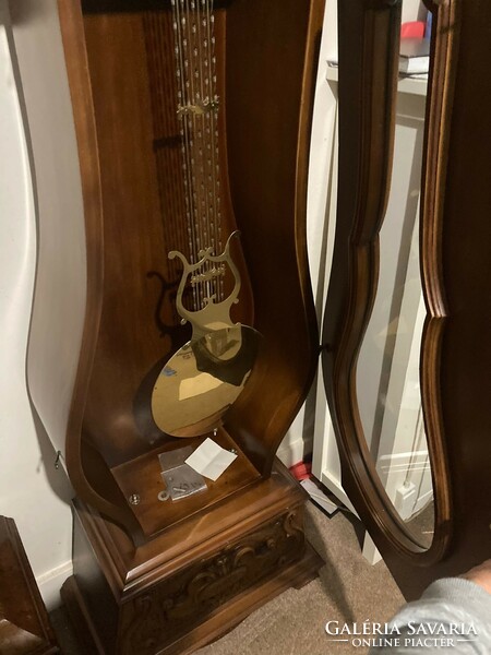 Gyönyörű Hertz faragott gitár tokos hatalmas Westminster dallamos  állóóra