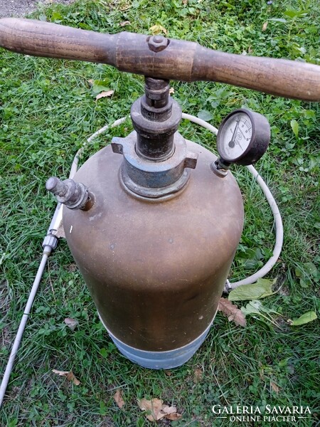 Antique copper sprayer