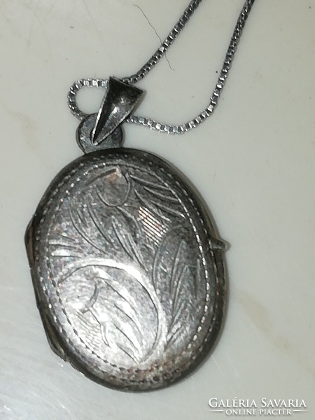 Antique silver photo pendant + chain 42 cm long