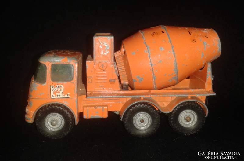 Matchbox king-size / #k13-a1 readymix cement truck / issued 1963 /