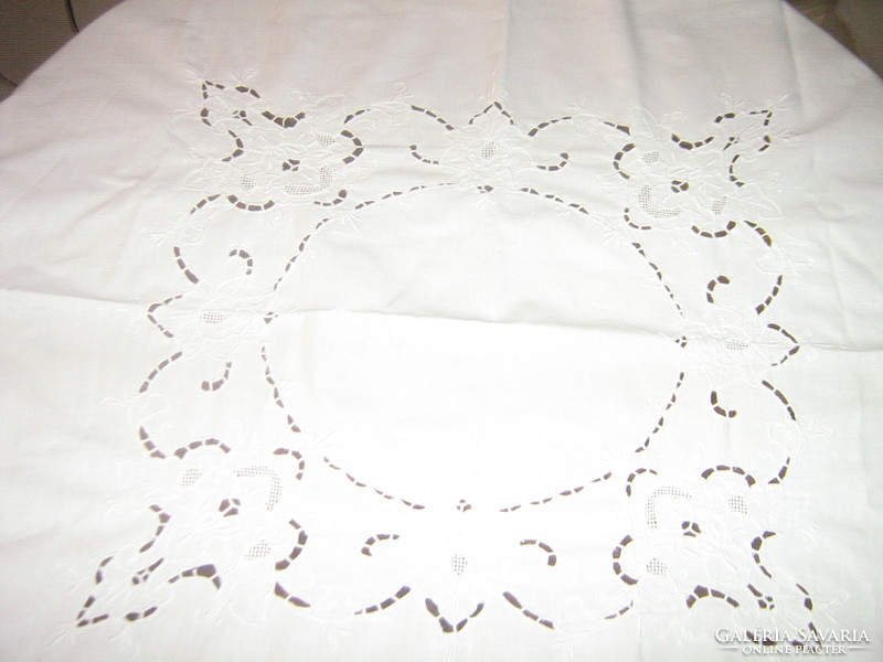 Beautiful vintage floral rosette white tablecloth