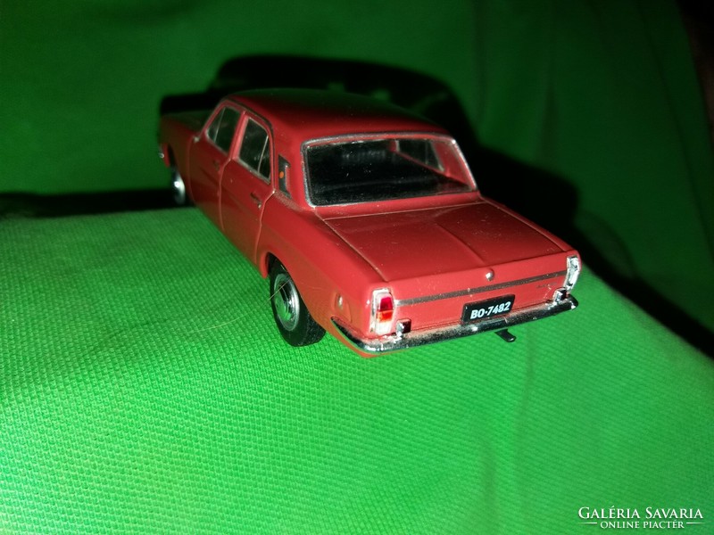 Gaz m - 24 volga metal model car 1:43 in good condition according to the pictures