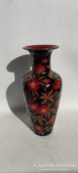 Zsolnay's multi-flame eosin vase