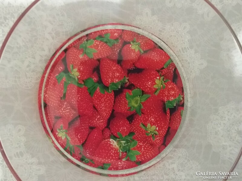 2 strawberry Italian glass bowls, 2 liters