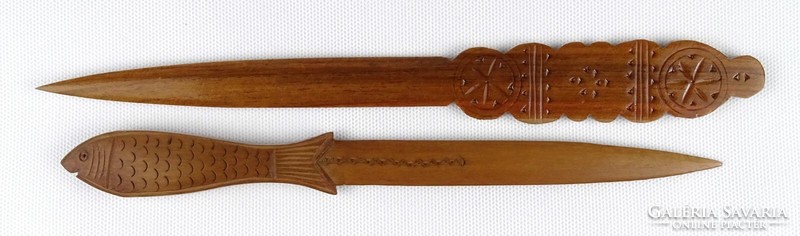 1Q610 Transylvanian carved wooden fish leaf opening knife 2 pieces