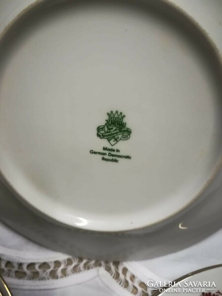 Porcelán /Ilmenau/ német kínáló tányér +kistányérok