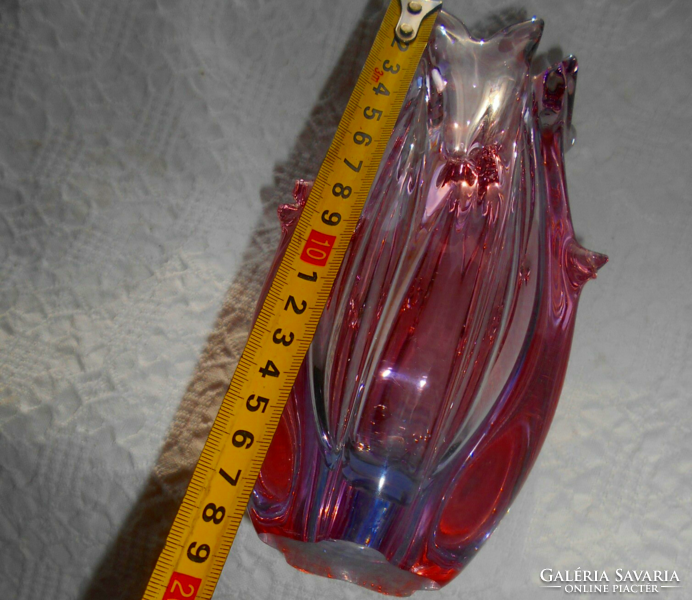 Retro cseh üveg látványos vastag kézműves váza az oldalán 5 db  tűskékkel