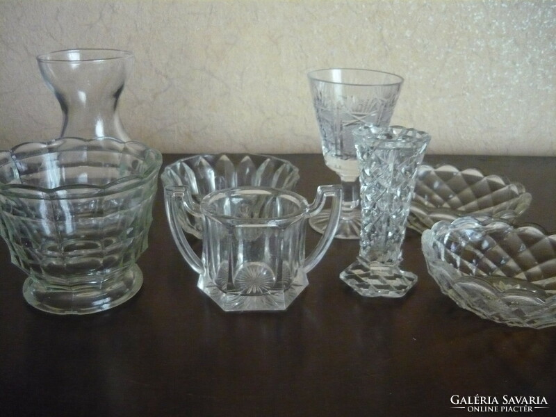 8 pieces of old glass