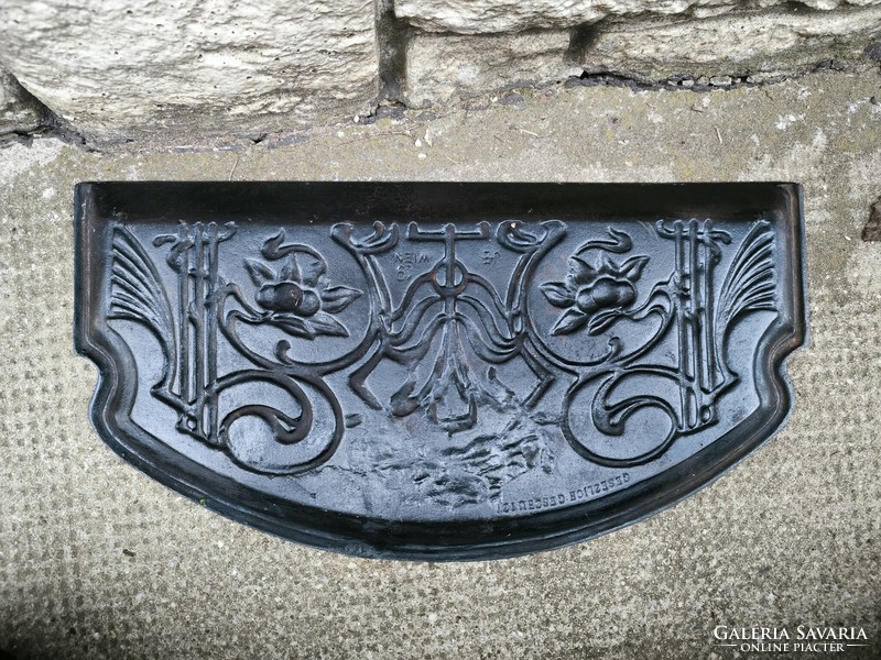 Antique art nouveau cast iron stove ballast spark arrestor ash ember arrestor decorated marked Vienna. Vienna