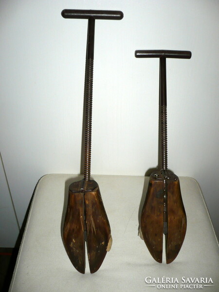 Old shoe upper expander, shoemaker's tool from the 1930s and 1940s