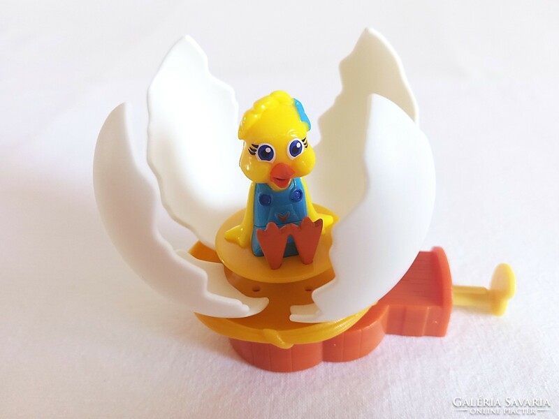 Húsvéti Maxi Kinder Ferrero figura, tojás és kacsa formával, mozgatható