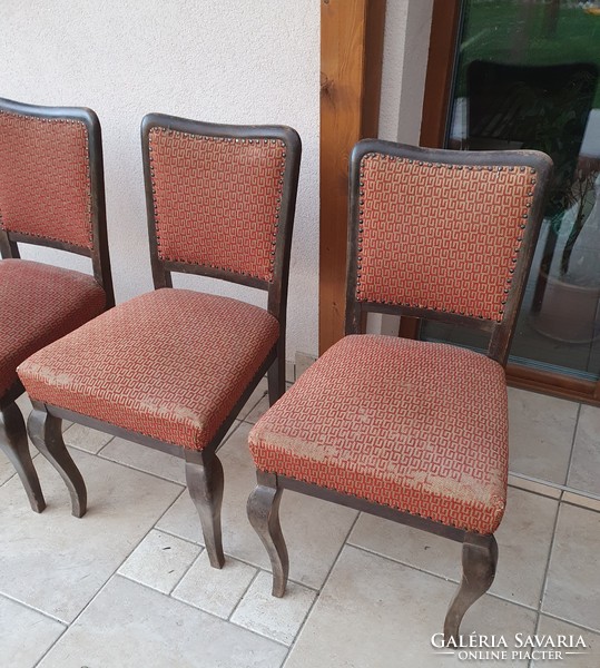 4 db régi szék egyben eladó 12000 Ft összesen
