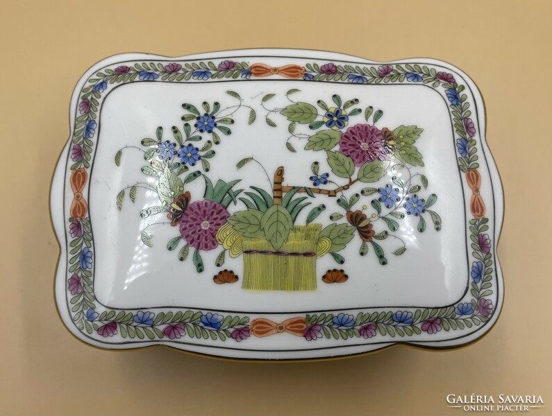 Colorful bonbonnier with Indian flower basket pattern from Herend