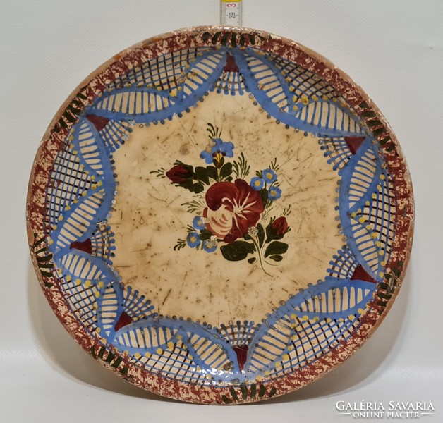 Folk ceramic wall plate from Hódmezővásárhely, blue lace pattern, colorful flowers, white glaze (2979)