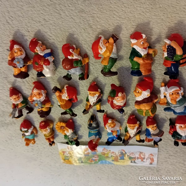 Kinder figurines, old dwarfs 1989-1990 21 cheaply