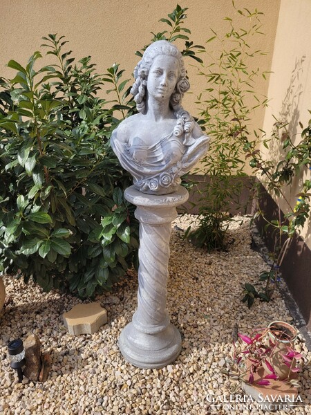 Old garden statue (sissy)