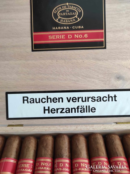 Cuban cigar original 'partagas d no. 6' in a wooden gift box