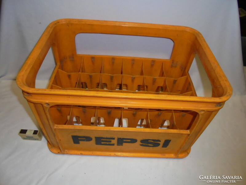 Retro PEPSI colás műanyag rekesz - 24 üveg palacknak