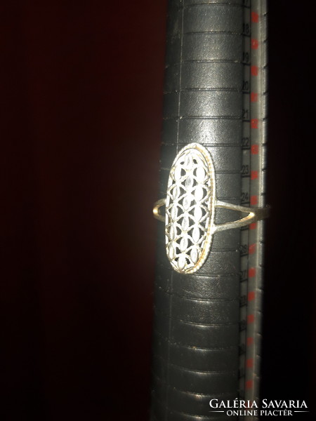 Áttört, vésett fejű, cizellált ezüst gyűrű - 66- os méret