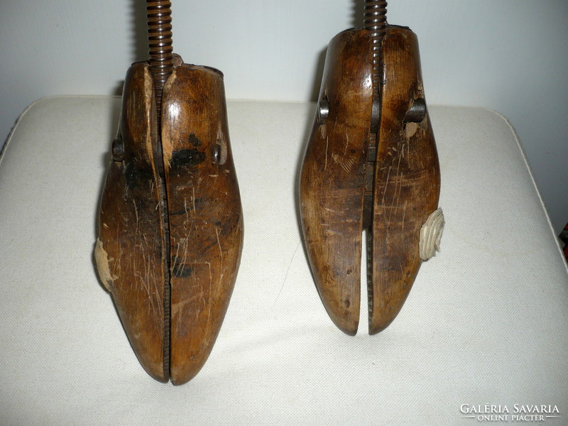 Old shoe upper expander, shoemaker's tool from the 1930s and 1940s