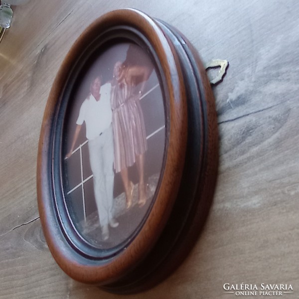 Oval wooden picture frame glazed 18 x 12.5 cm