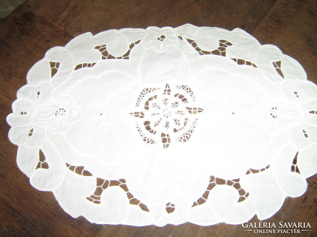 Beautiful ribbon embroidered rosette white lace tablecloth