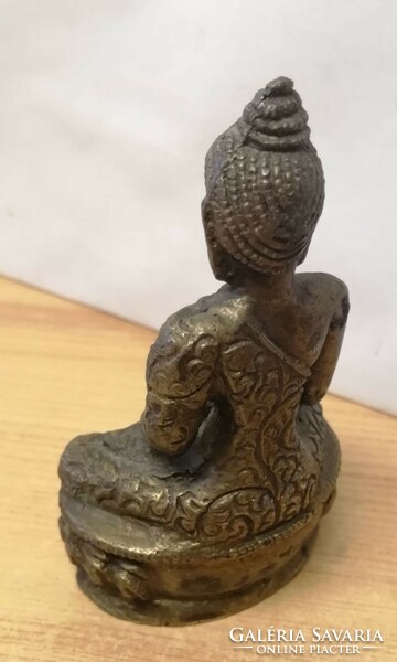 Meditating Buddha small bronze statue from Indonesia. 8.5 cm.