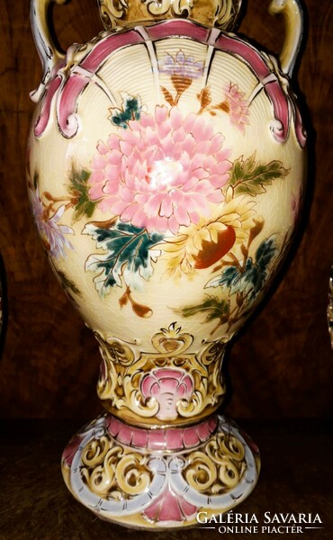 Antik Zsolnay ( Júlia ) váza.