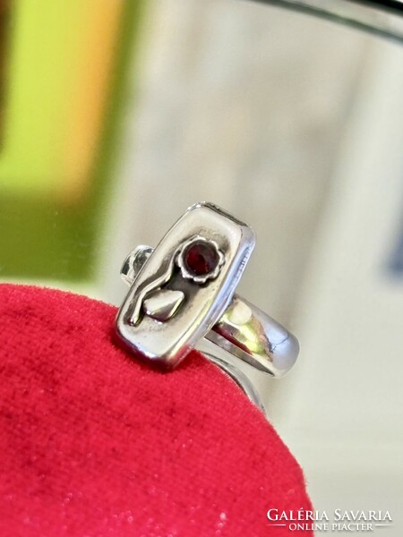 Kézi készítésű vintage ezüst gyűrű, gránát kővel ékesítve