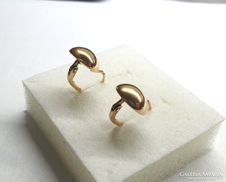 Lens earrings (with patent lock)
