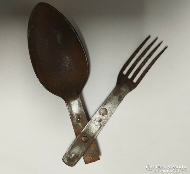 For sale: 1 Vh German spoon fork